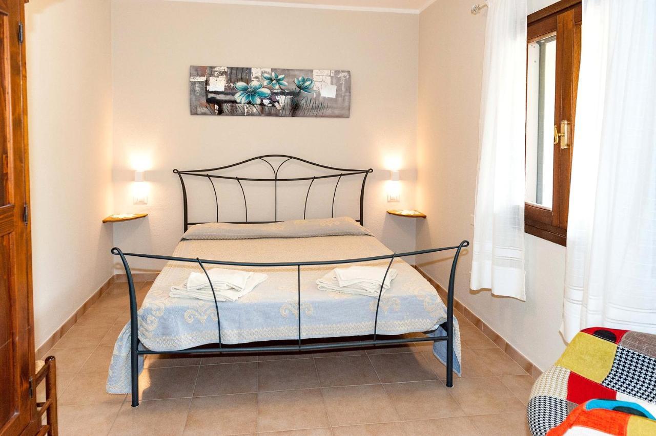 Lu Lioni Rooms San Teodoro  Exterior photo