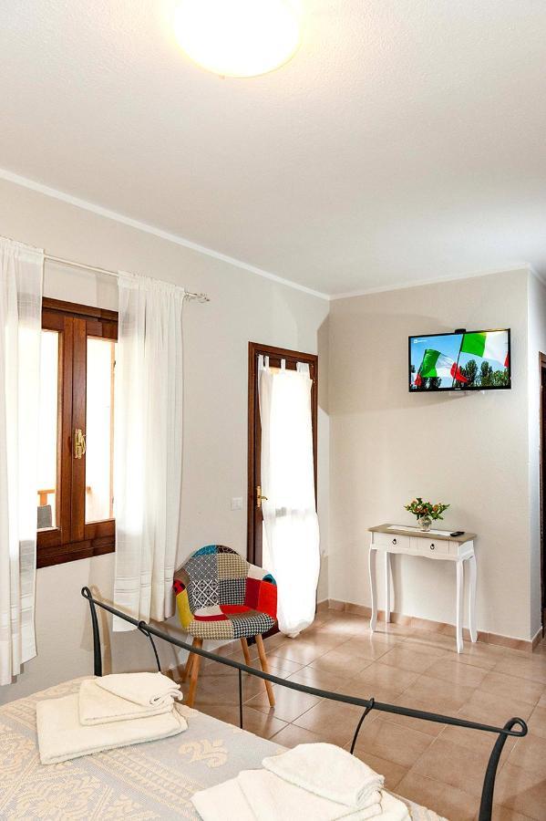 Lu Lioni Rooms San Teodoro  Exterior photo