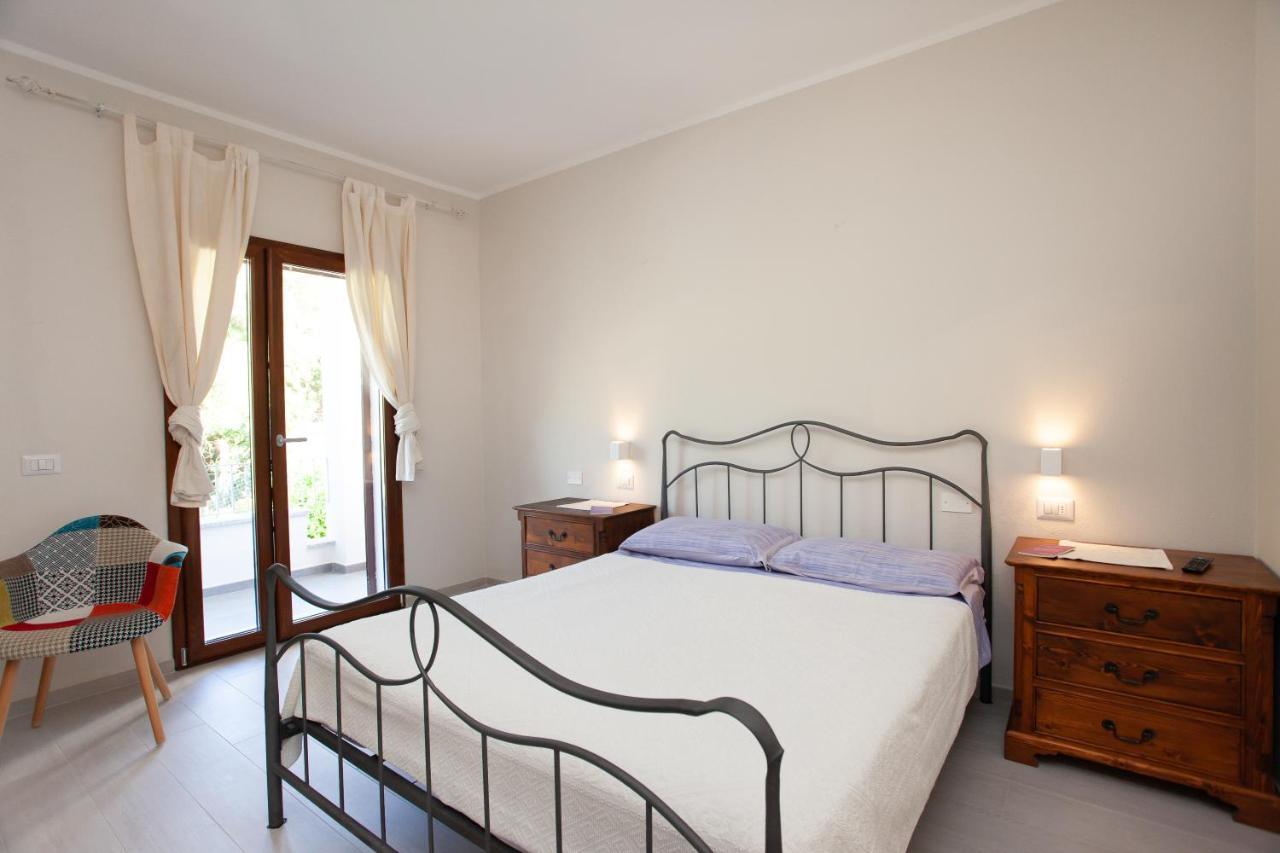 Lu Lioni Rooms San Teodoro  Exterior photo
