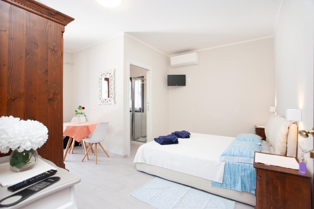 Lu Lioni Rooms San Teodoro  Exterior photo