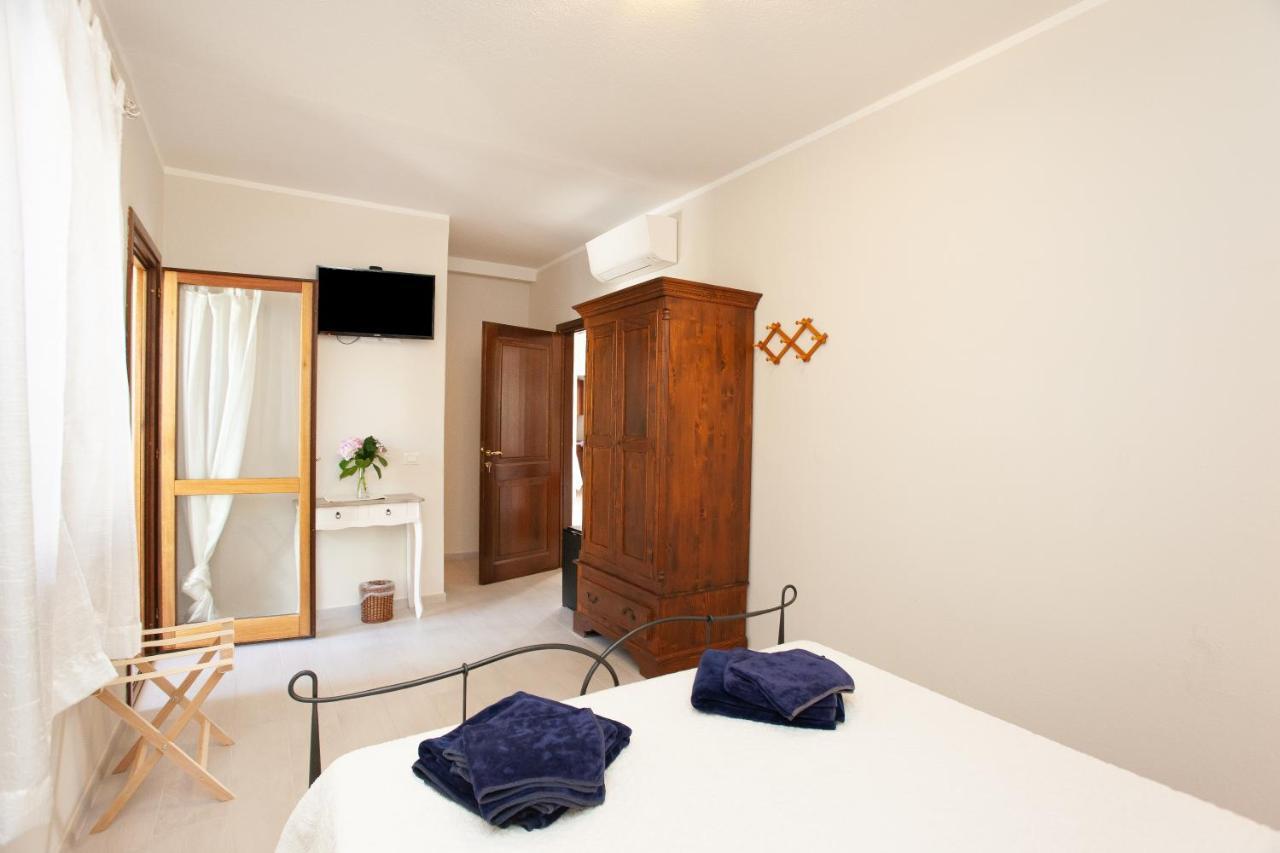 Lu Lioni Rooms San Teodoro  Exterior photo